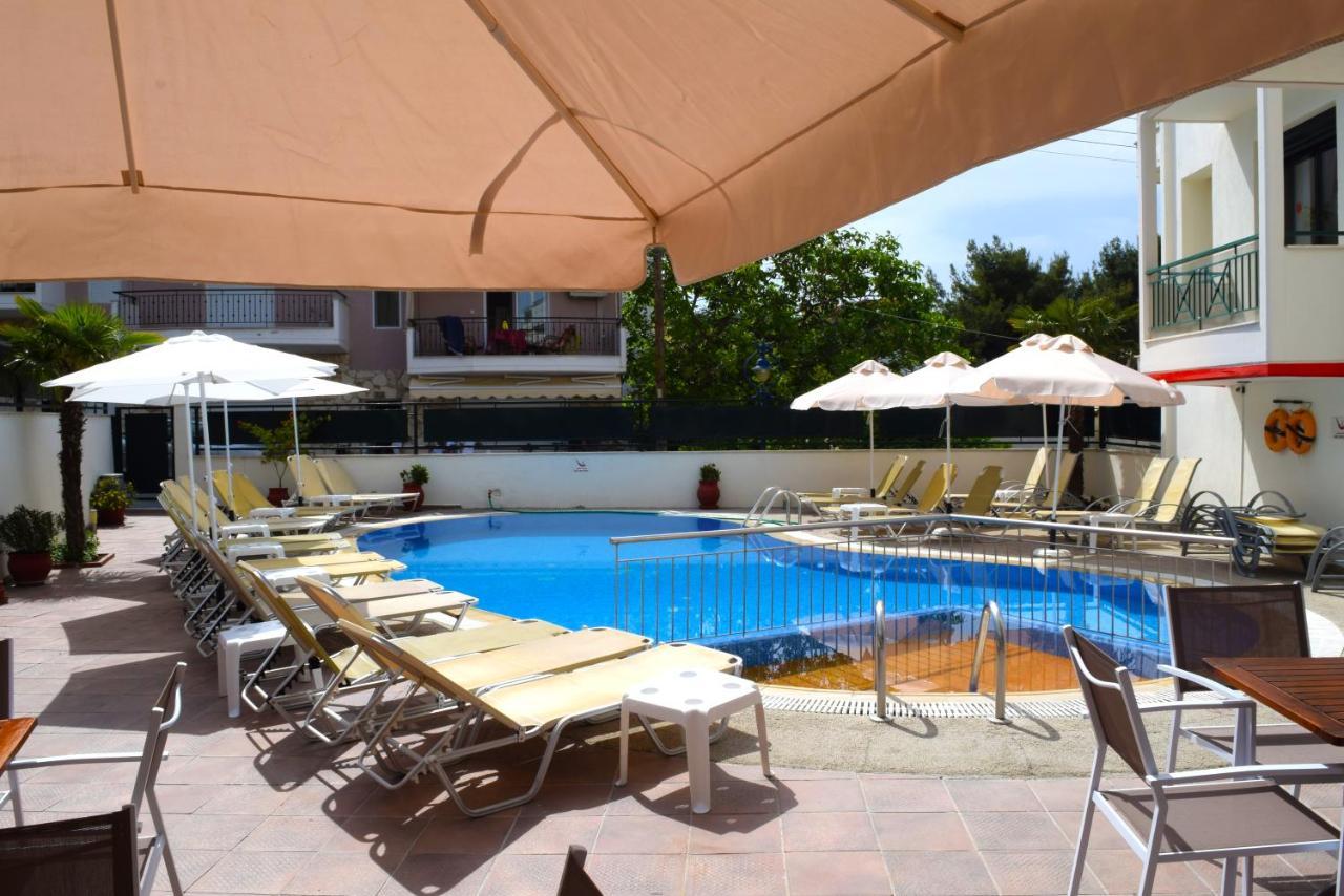 Hotel Ammos Поліхроно Екстер'єр фото
